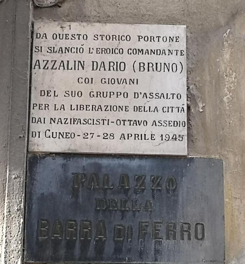 DOMUSCUNEO Barra di Ferro 2 tortora Esterno foto