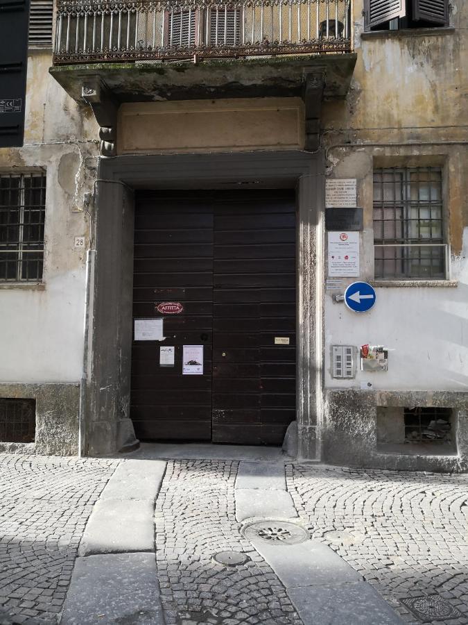 DOMUSCUNEO Barra di Ferro 2 tortora Esterno foto